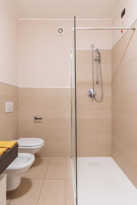 Bezzi Flexyrent A.c. Wifi * Milán